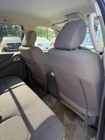 Photo of 2016 Glacier White Nissan Frontier