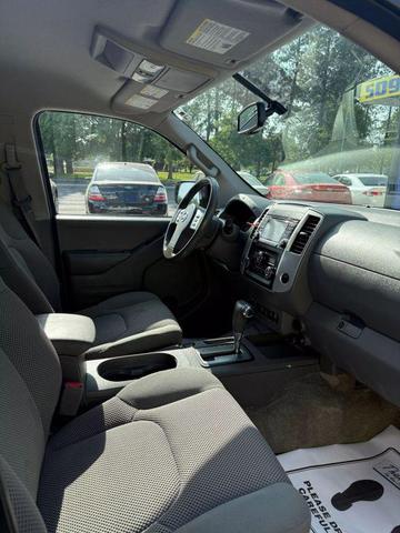 Photo of 2016 Glacier White Nissan Frontier