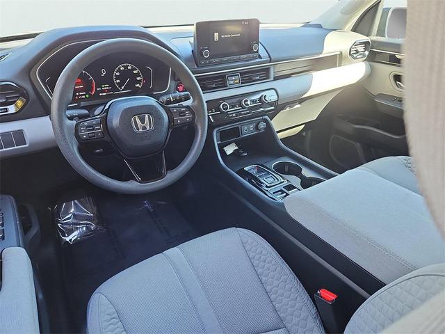 Photo of 2023 Crystal Black Pearl Honda Pilot