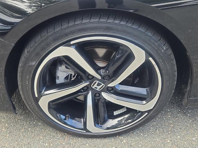 Photo of 2022 Crystal Black Pearl Honda Accord