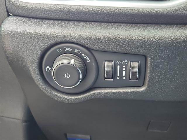 Photo of 2023 Granite Crystal Metallic Clearcoat Chrysler Pacifica Hybrid