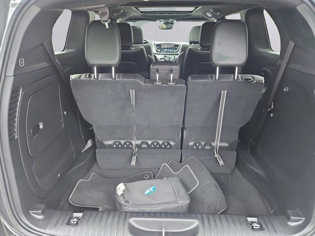 Photo of 2023 Granite Crystal Metallic Clearcoat Chrysler Pacifica Hybrid