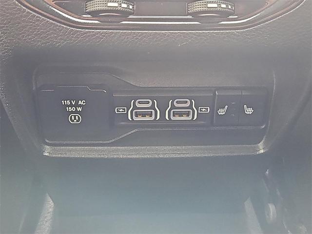 Photo of 2022 Bright White Clearcoat Jeep Grand Cherokee