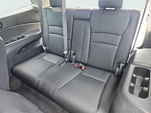 Photo of 2022 Deep Scarlet Pearl Honda Pilot