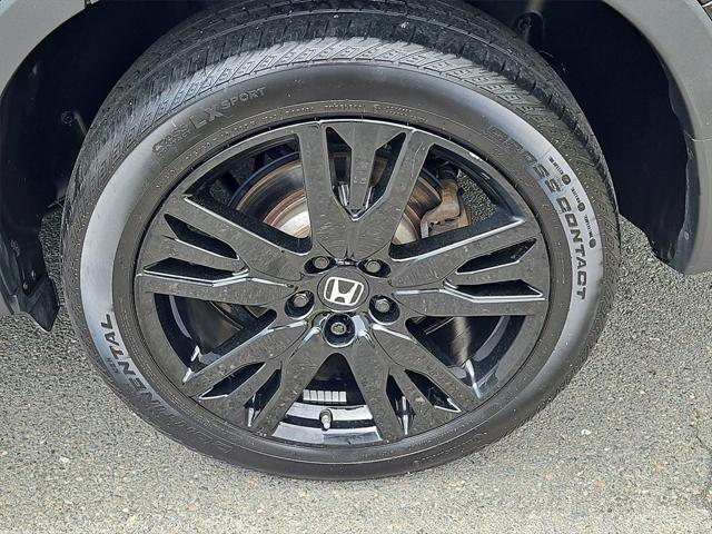 Photo of 2022 Deep Scarlet Pearl Honda Pilot