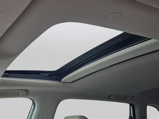 Photo of 2023 Platinum White Pearl Honda CR-V
