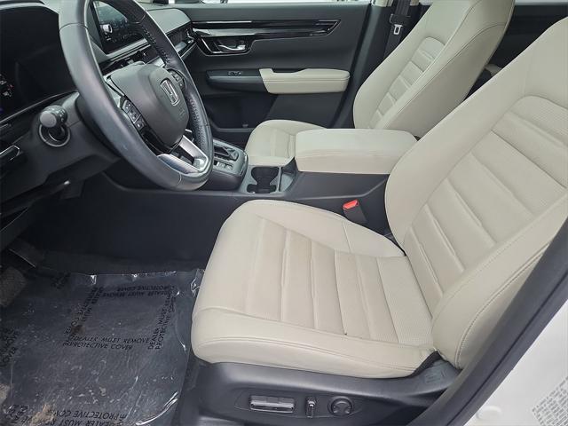 Photo of 2023 Platinum White Pearl Honda CR-V