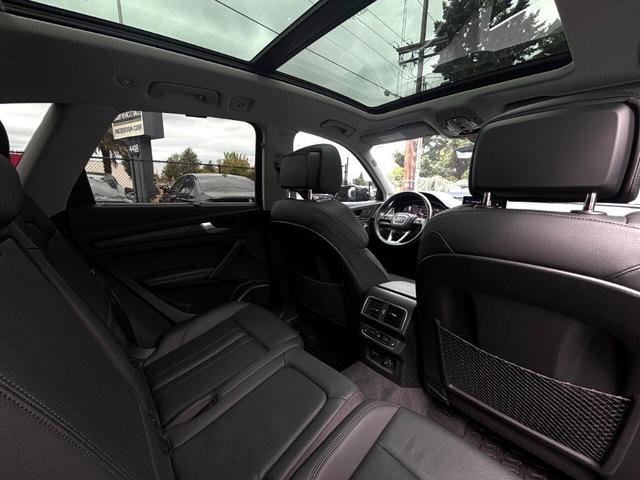 Photo of 2019 Mythos Black Metallic Audi Q5