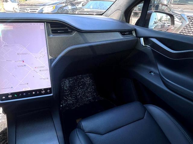 Photo of 2018 Black Tesla Model X
