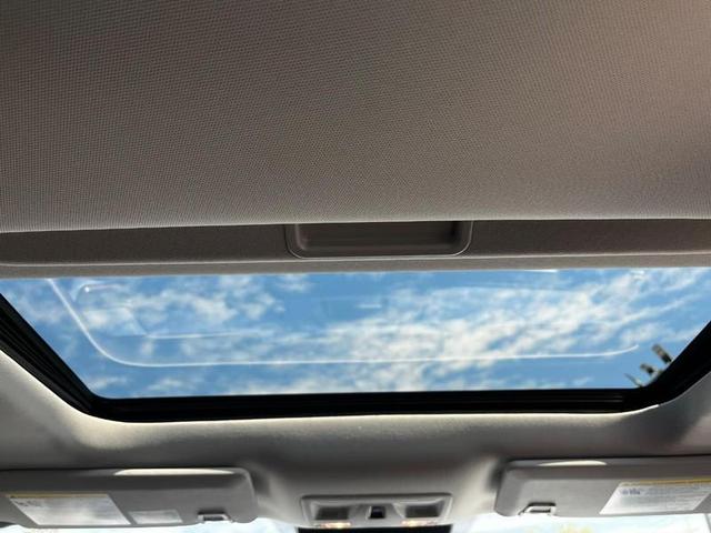 Photo of 2023 Oxford White Ford Maverick