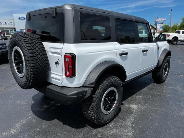Photo of 2024 Oxford White Ford Bronco