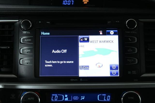 Photo of 2015 Silver Sky Toyota Highlander