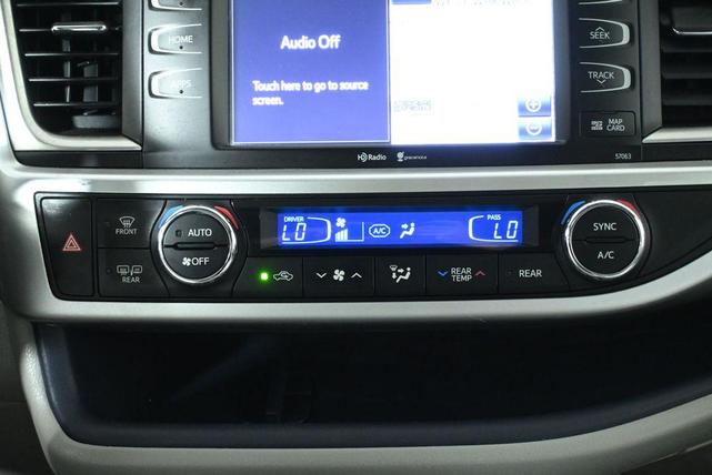 Photo of 2015 Silver Sky Toyota Highlander