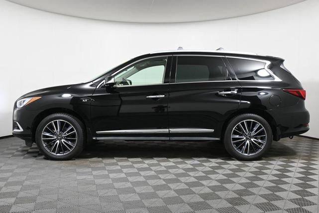 Photo of 2017 Black INFINITI QX60