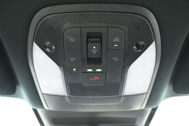 Photo of 2025 Radiant White INFINITI QX55