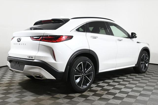 Photo of 2025 Radiant White INFINITI QX55