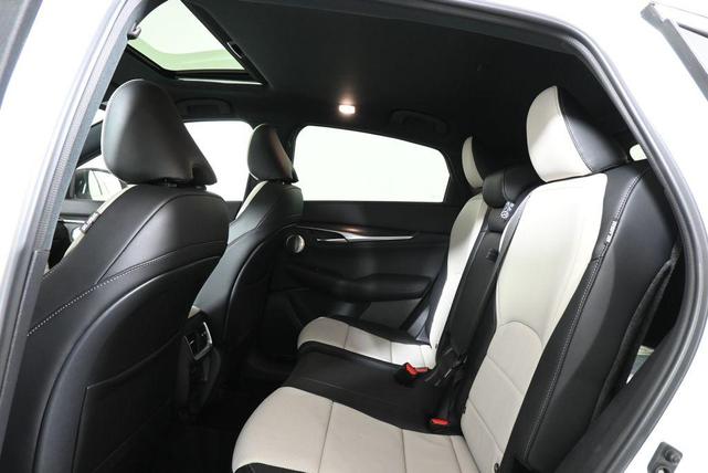 Photo of 2025 Radiant White INFINITI QX55