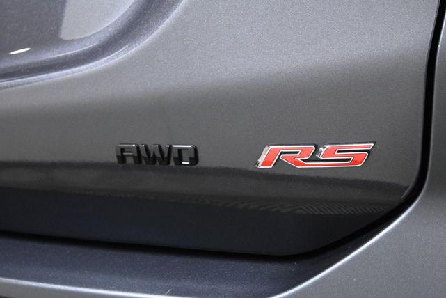 Photo of 2022 Gray Chevrolet Equinox