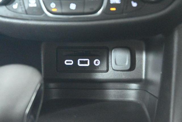Photo of 2022 Gray Chevrolet Equinox