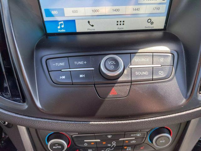 Photo of 2019 White Ford Escape