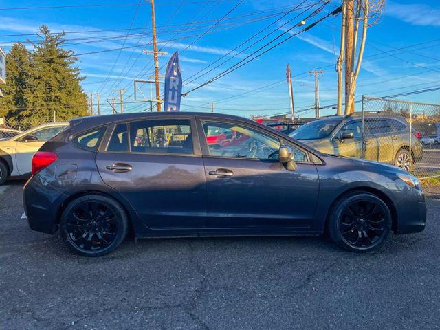 Photo of 2014 Gray Subaru Impreza