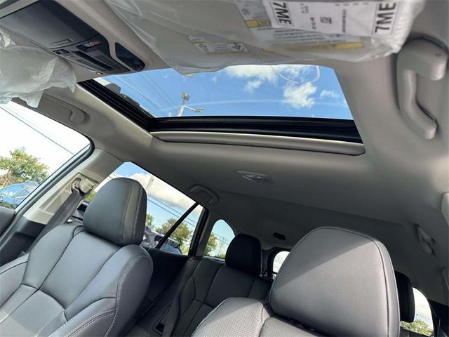 Photo of 2025 Ice Silver Metallic Subaru Outback