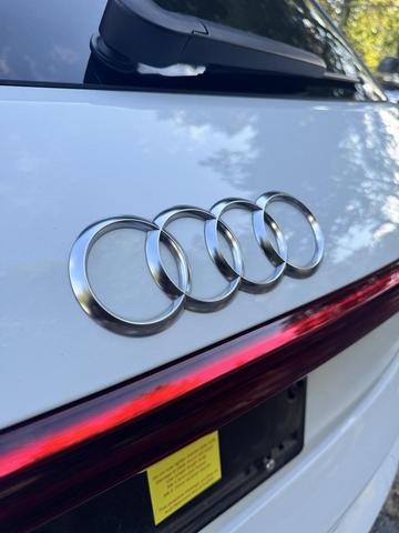 Photo of 2019 Glacier White Metallic Audi e-tron