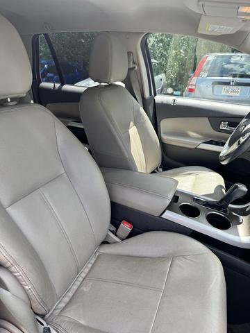 Photo of 2014 White Platinum Clearcoat Metallic Ford Edge