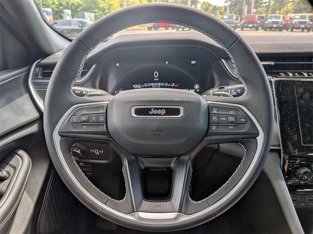 Photo of 2025 Diamond Black Jeep Grand Cherokee