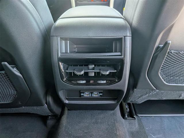 Photo of 2025 Diamond Black Jeep Grand Cherokee