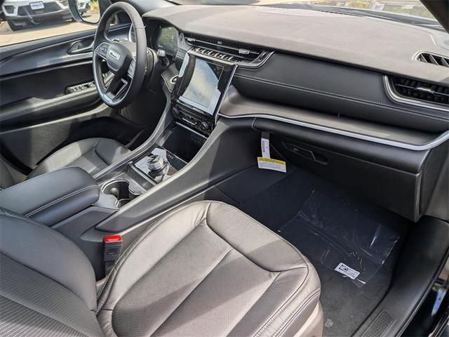 Photo of 2025 Diamond Black Jeep Grand Cherokee