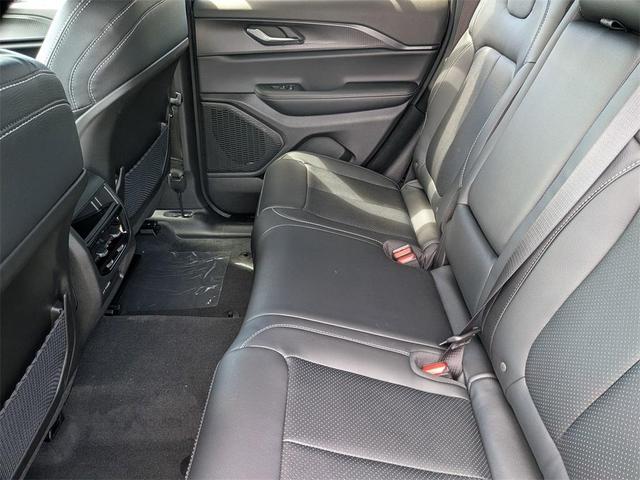 Photo of 2025 Diamond Black Jeep Grand Cherokee