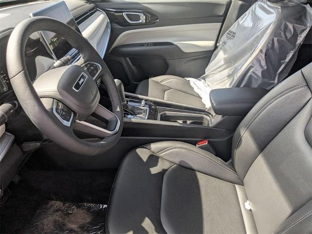 Photo of 2025 Silver Zynith Jeep Compass
