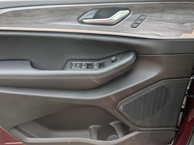 Photo of 2025 Velvet Red Pearlcoat Jeep Grand Cherokee L