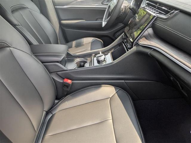Photo of 2025 Velvet Red Pearlcoat Jeep Grand Cherokee L