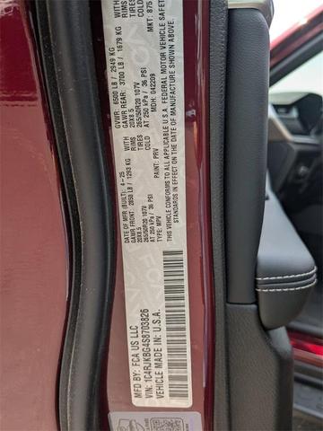 Photo of 2025 Velvet Red Pearlcoat Jeep Grand Cherokee L