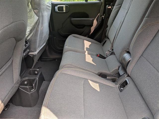Photo of 2025 Granite Crystal Clearcoat Metallic Jeep Gladiator