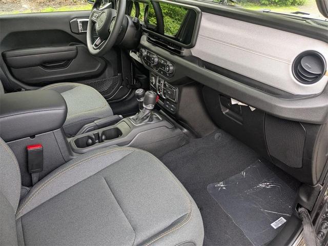 Photo of 2025 Granite Crystal Clearcoat Metallic Jeep Gladiator