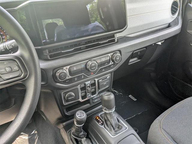 Photo of 2025 Granite Crystal Clearcoat Metallic Jeep Gladiator