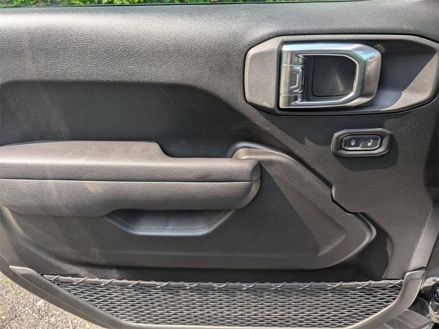 Photo of 2025 Granite Crystal Clearcoat Metallic Jeep Gladiator