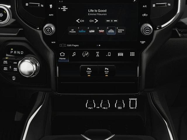 Photo of 2025 Diamond Black RAM 1500
