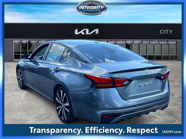 Photo of 2021 Gun Metallic Nissan Altima