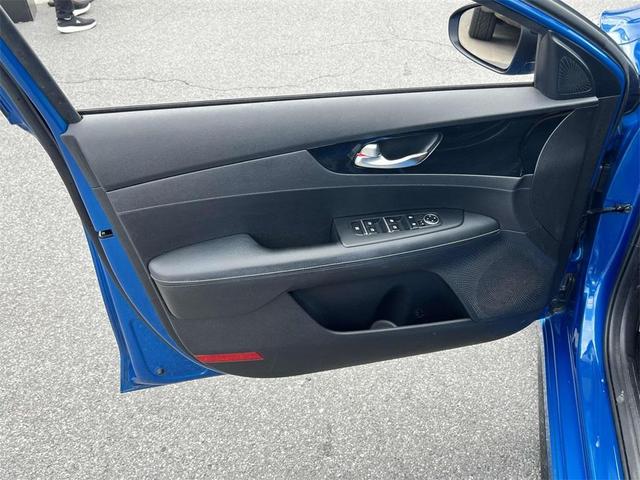 Photo of 2022 Blue Kia Forte
