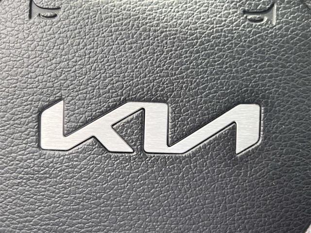 Photo of 2022 Aurora Black Pearl Kia Forte