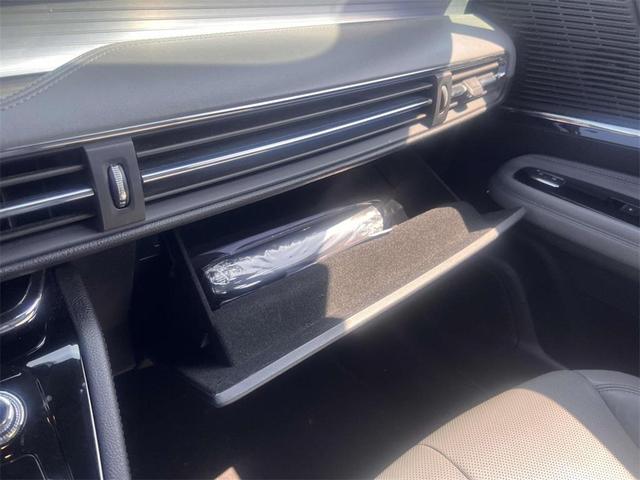 Photo of 2022 Infinite Black Metallic Lincoln Corsair