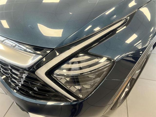 Photo of 2023 Blue Kia Sportage Hybrid