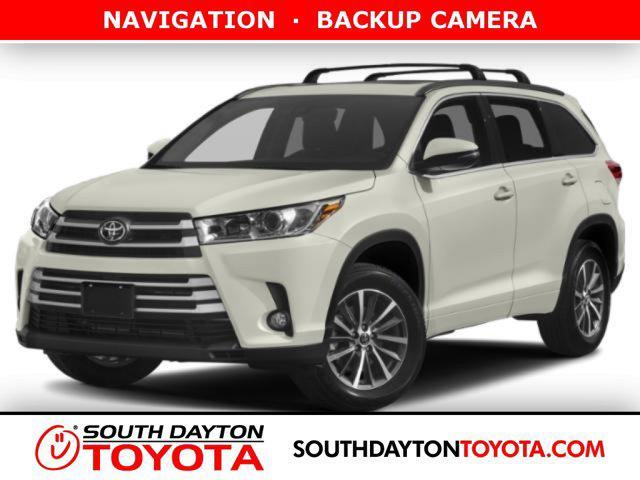 Photo of 2018 Ooh La La Rouge Mica Toyota Highlander