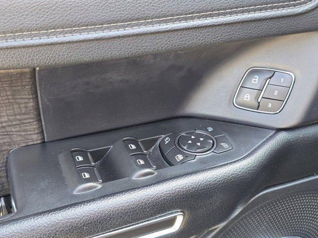 Photo of 2021 Black Metallic Ford Expedition Max