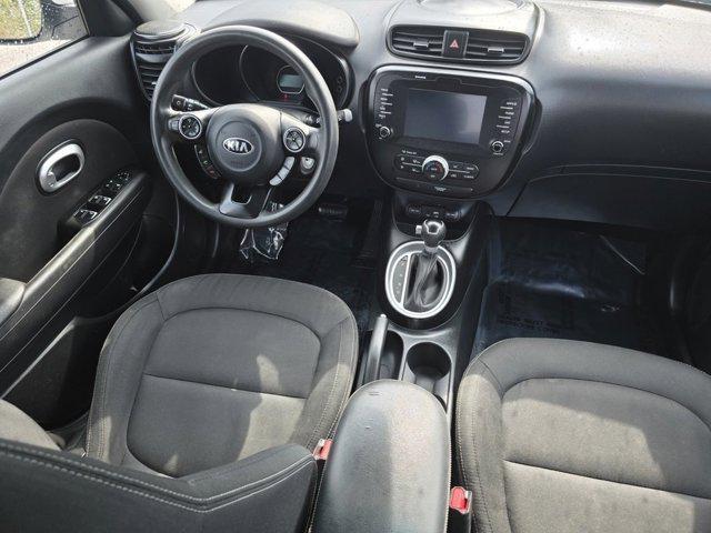 Photo of 2019 Clear White Kia Soul