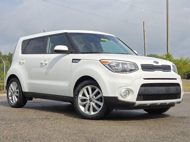Photo of 2019 Clear White Kia Soul